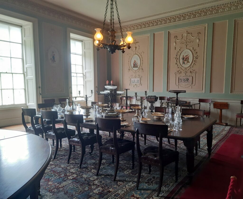 CALKE ABBEY THE DINING ROOM