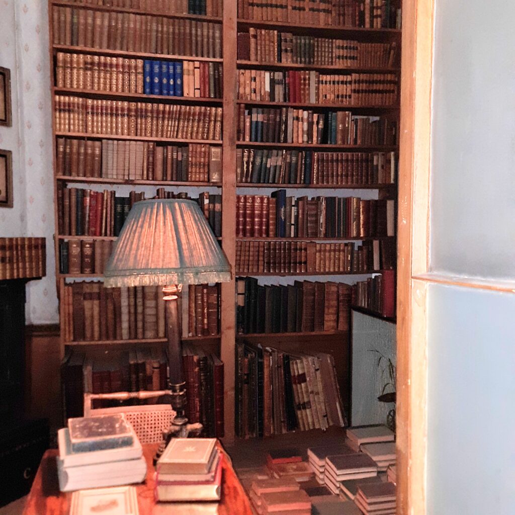 CALKE ABBEY LIBRARY